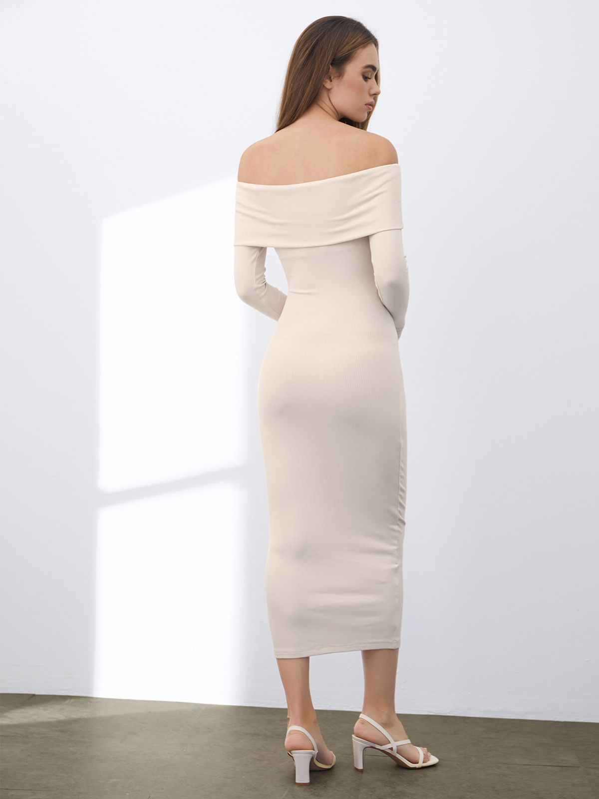 Essential Off the Shoulder Long Sleeve Bodycon Dress