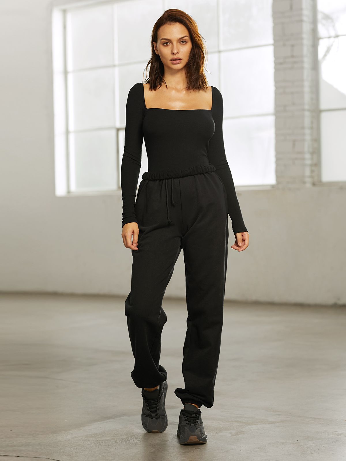 Street Essential - Square Neck Long Sleeve Essential Top