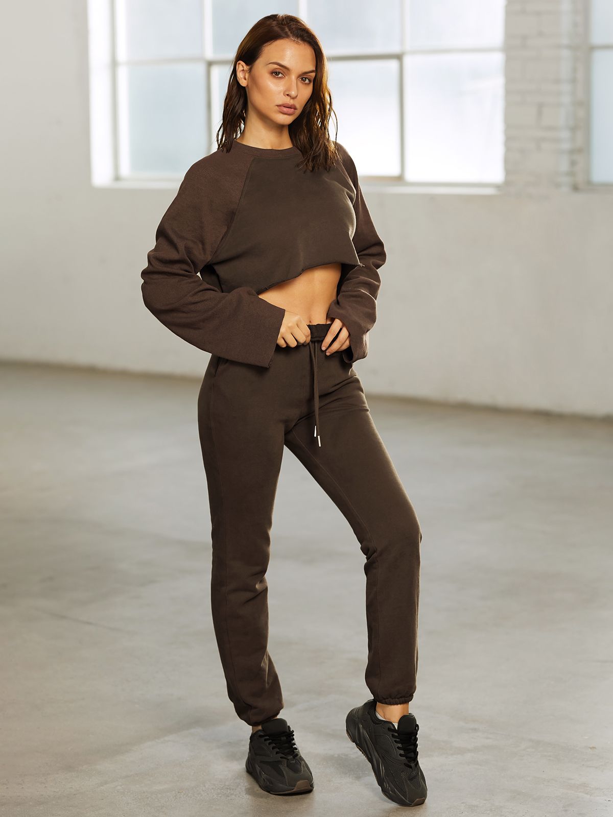 Street Essential - Cropped Essential Wide Sleeve Sweater