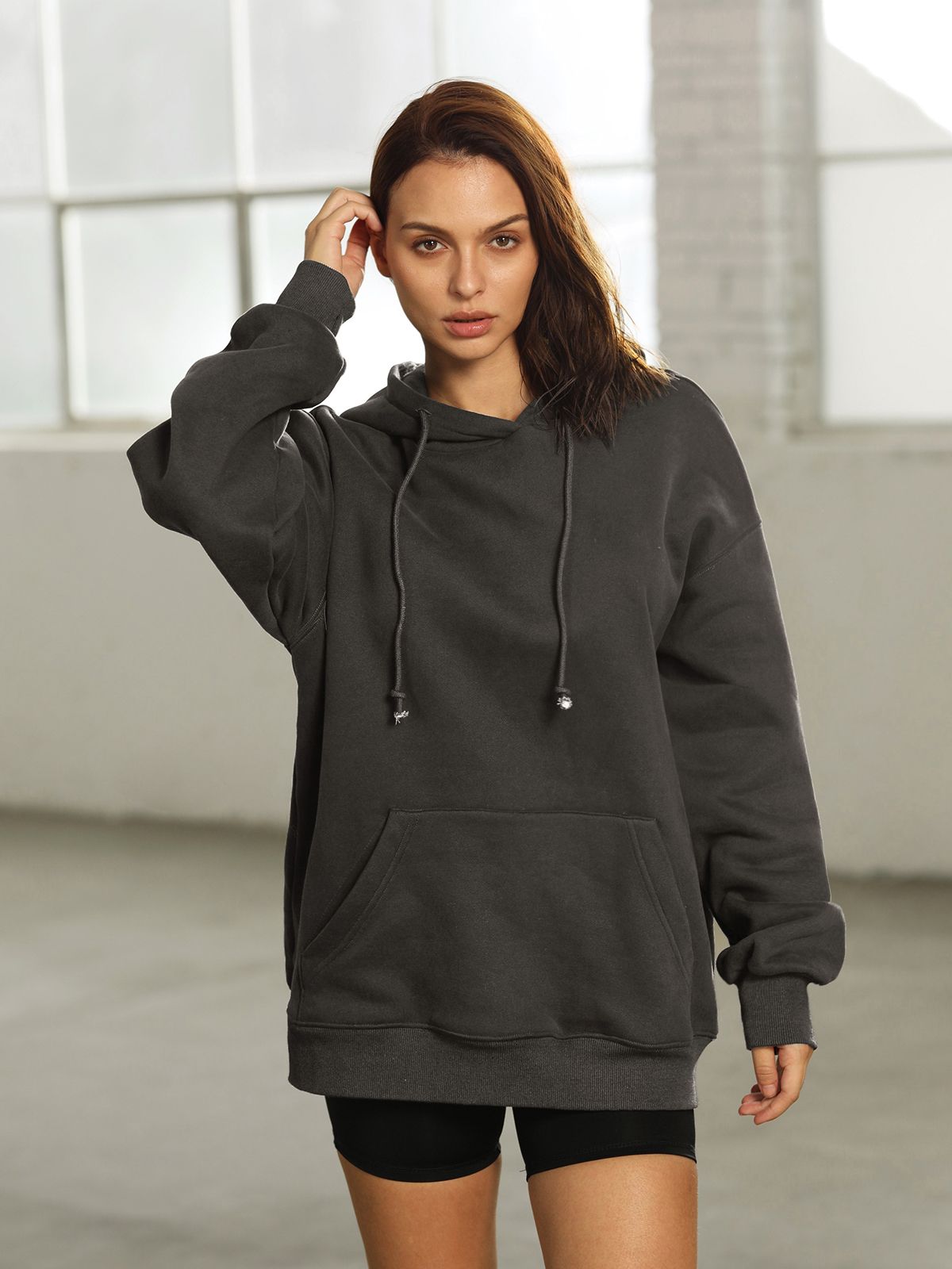 Street Essential - Oversized Classic Hoodie