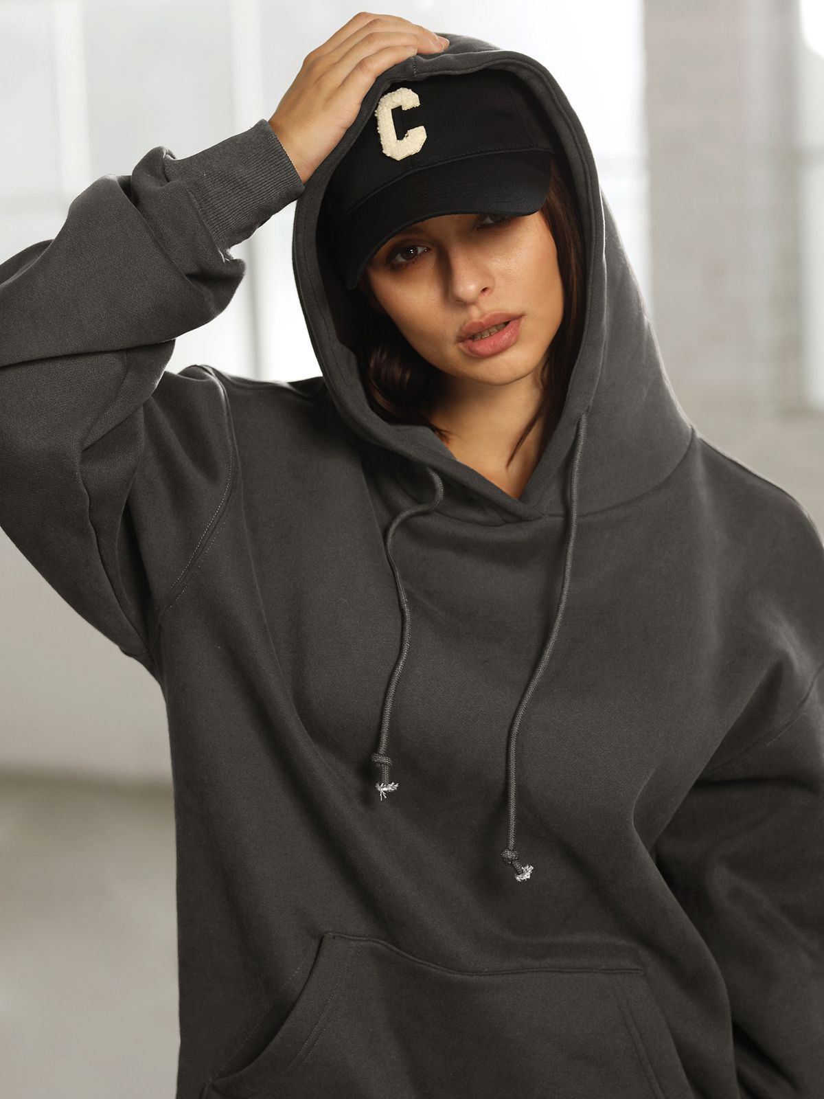 Street Essential - Oversized Classic Hoodie