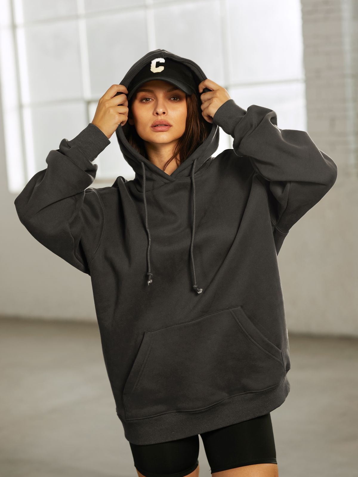 Street Essential - Oversized Classic Hoodie