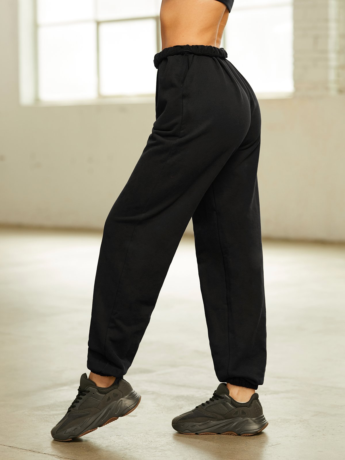 Street Essential - Relaxed Fit Sweatpants