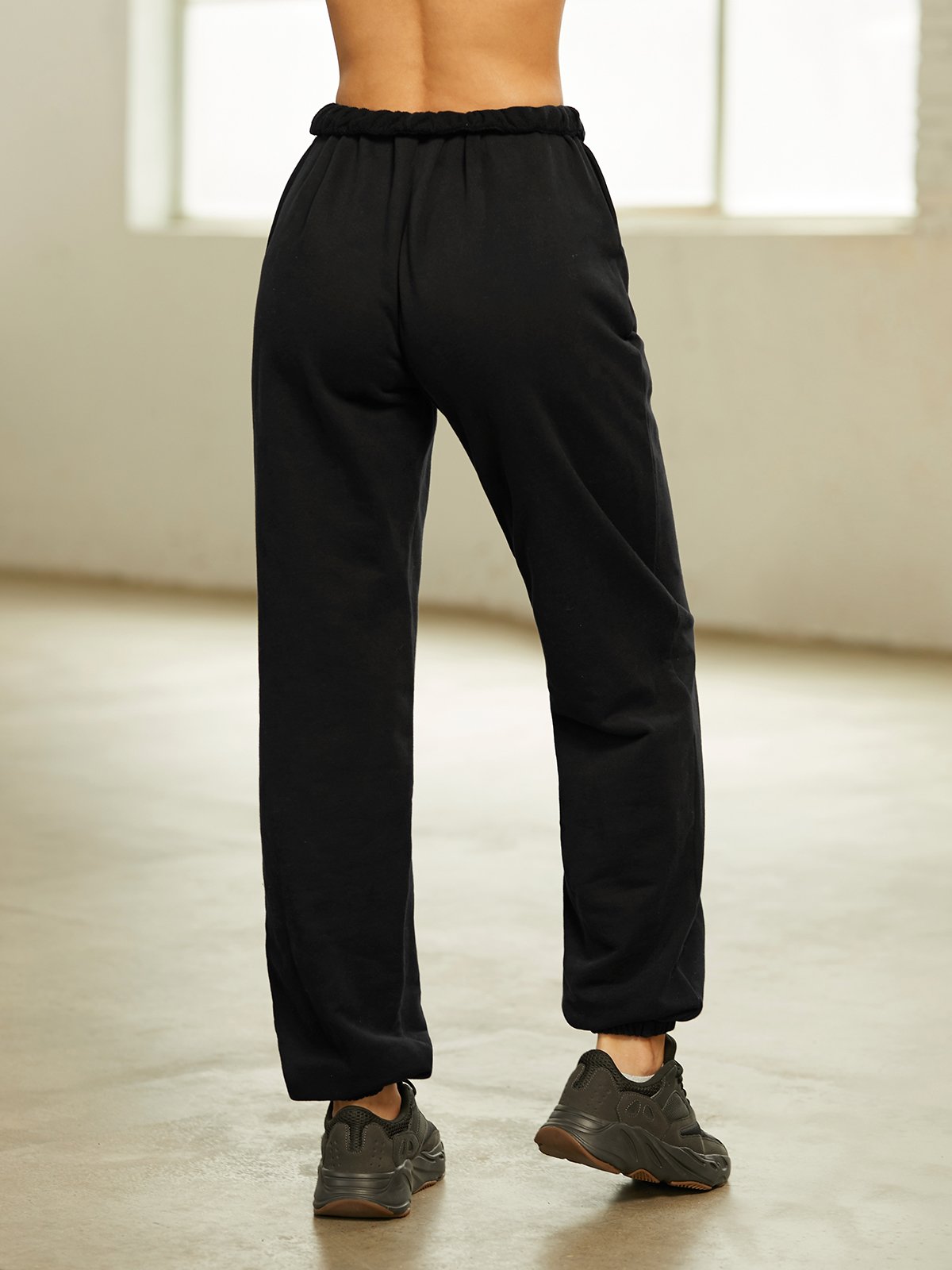 Street Essential - Relaxed Fit Sweatpants