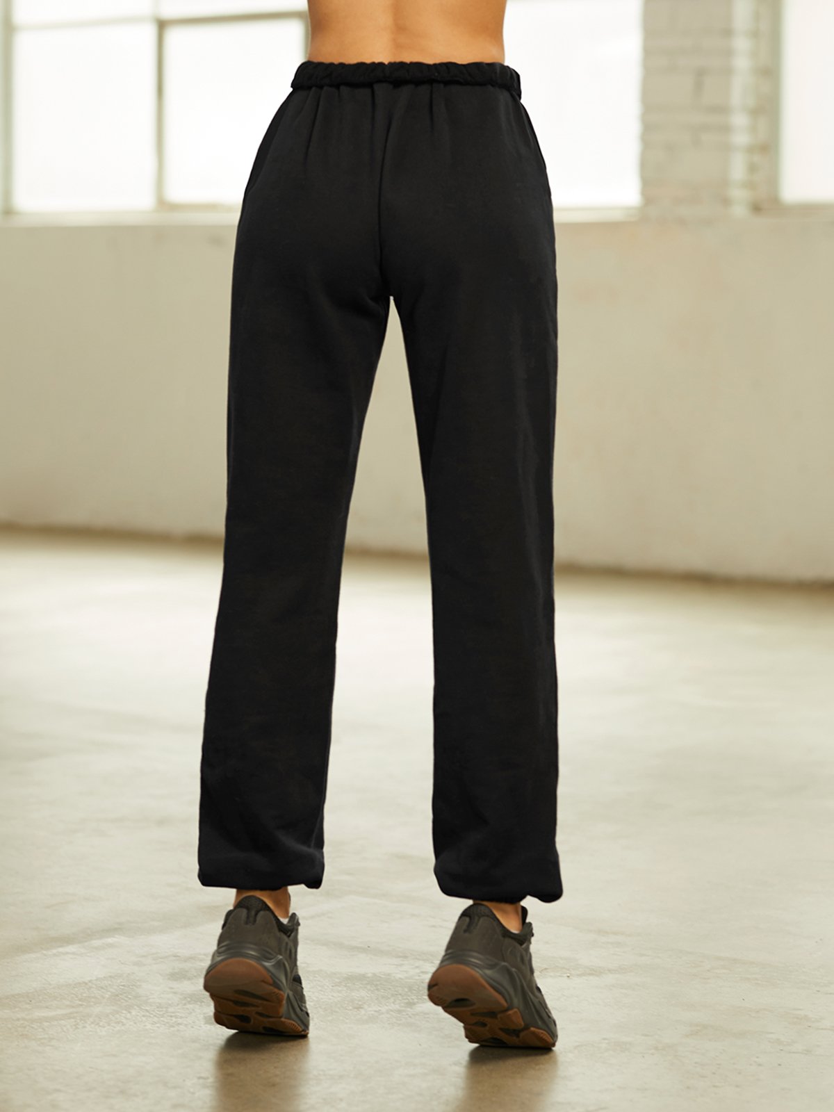 Street Essential - Relaxed Fit Sweatpants